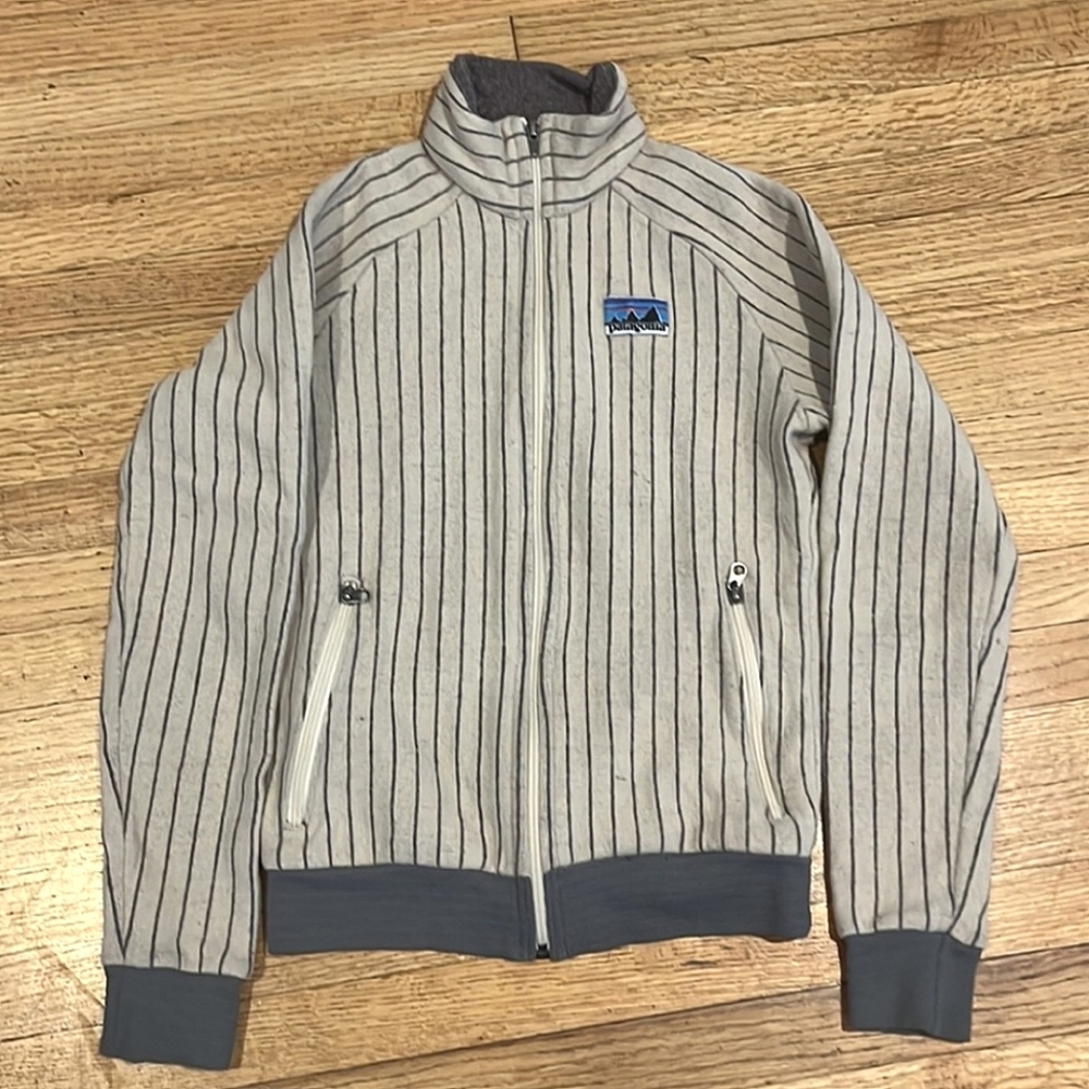 GUC (RARE) Patagonia Quilt Again Striped Jacket